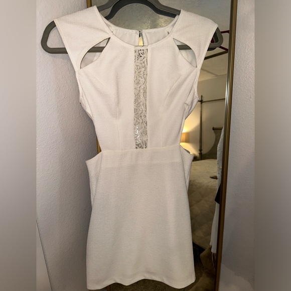 NWT white dress with lace, Arc & Co. Sold by impressions boutique - Picture 4 of 6